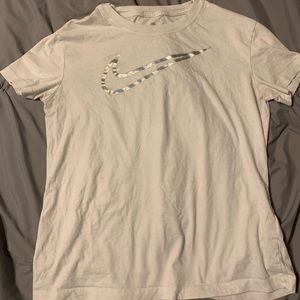 White Nike Short Sleeve Tshirt